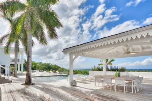 Villa-6-chambres-pour-15-personnes-aux-Terres-Basses-vue-mer-et-piscine-St-Martin-12