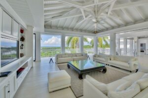 Villa-6-chambres-pour-15-personnes-aux-Terres-Basses-vue-mer-et-piscine-St-Martin-5